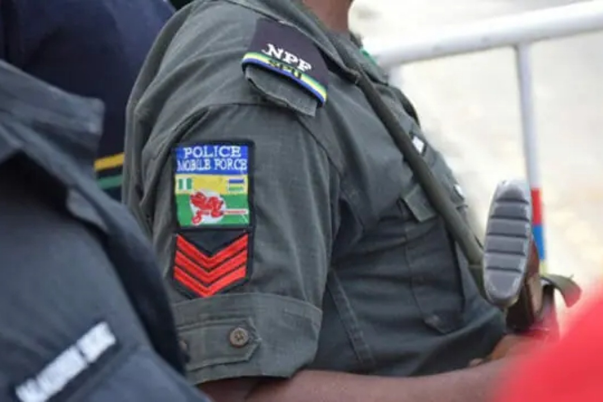 Police officers arrested for extorting N60,000 from traveller